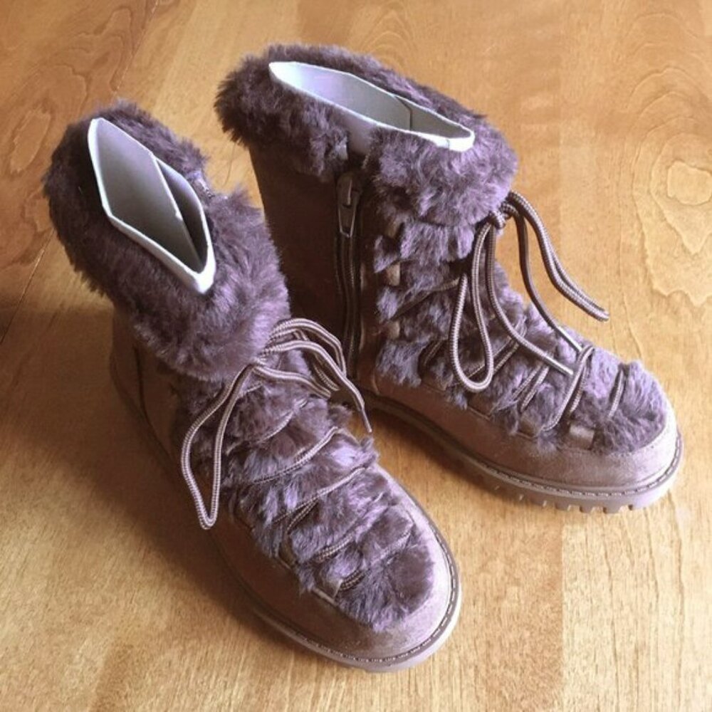 Gap faux fur cozy boots 1 NWT